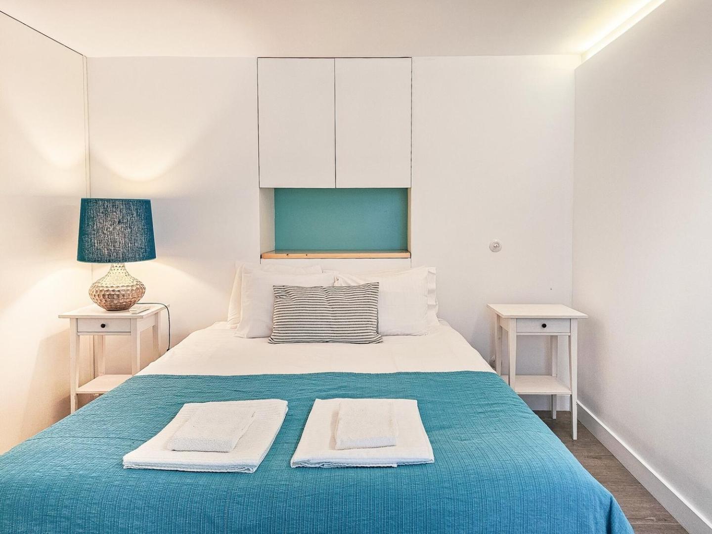 Ground Floor With Private Patio And Ac Apartment Lissabon